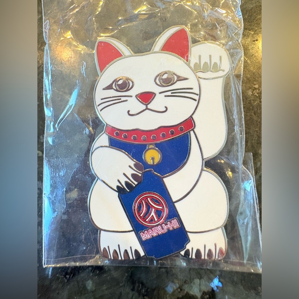 Lucky Cat Enamel Pin-MARU-HI